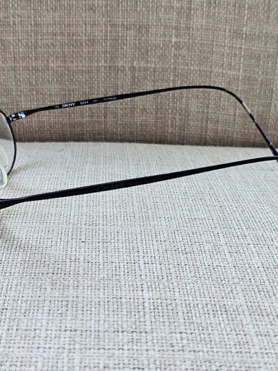 Vintage DKNY Women Glasses Frame Black Tone Titanium Eyewear Made in Japan main image 11